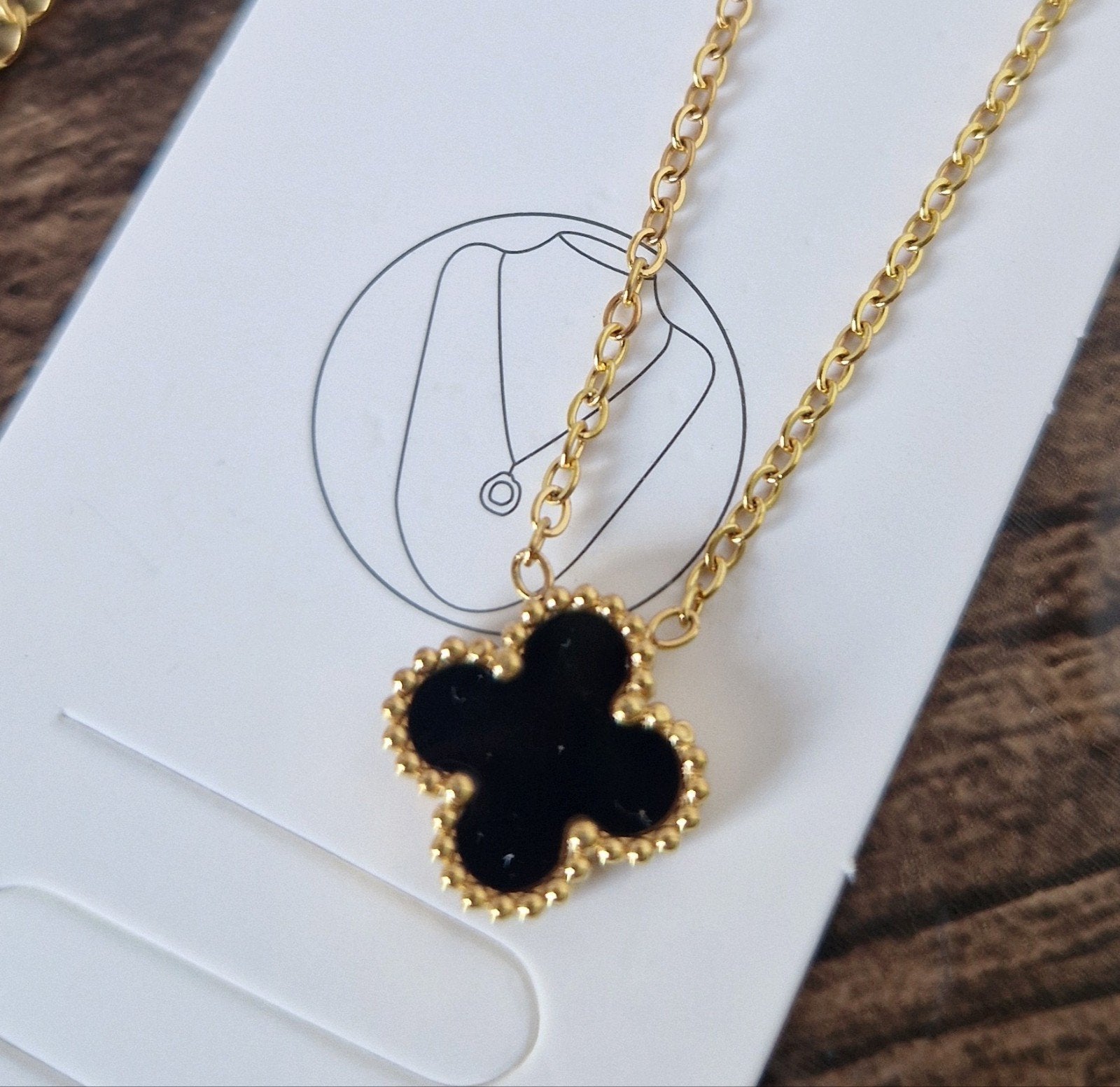 Leuke nieuwe ketting met klavertje vier hanger, Ophalen of Verzenden, Nieuw, Goud, Overige materialen
