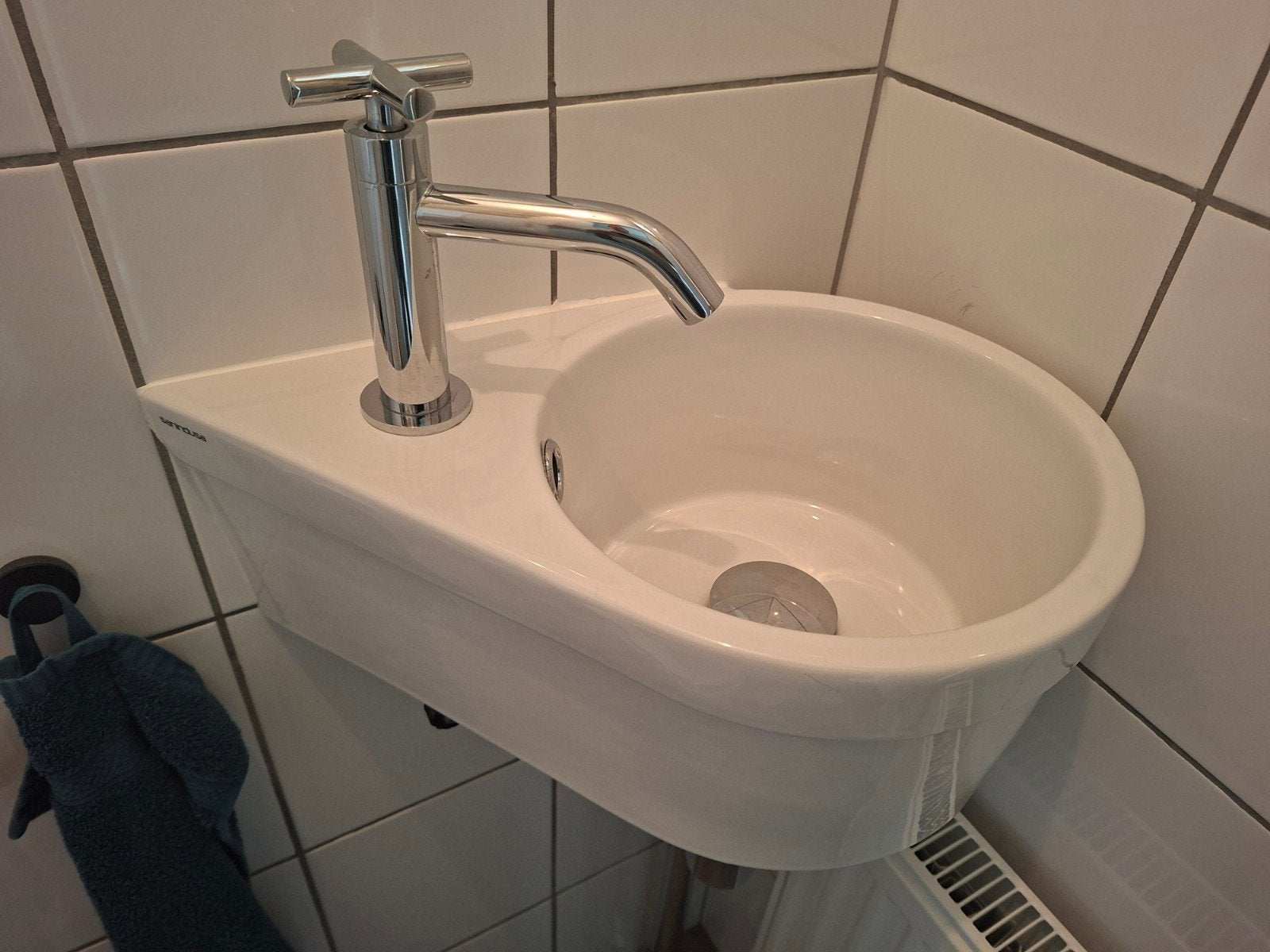 Hoekfontein rond wit inclusief kraan en chiffon., Ophalen of Verzenden, Toilet