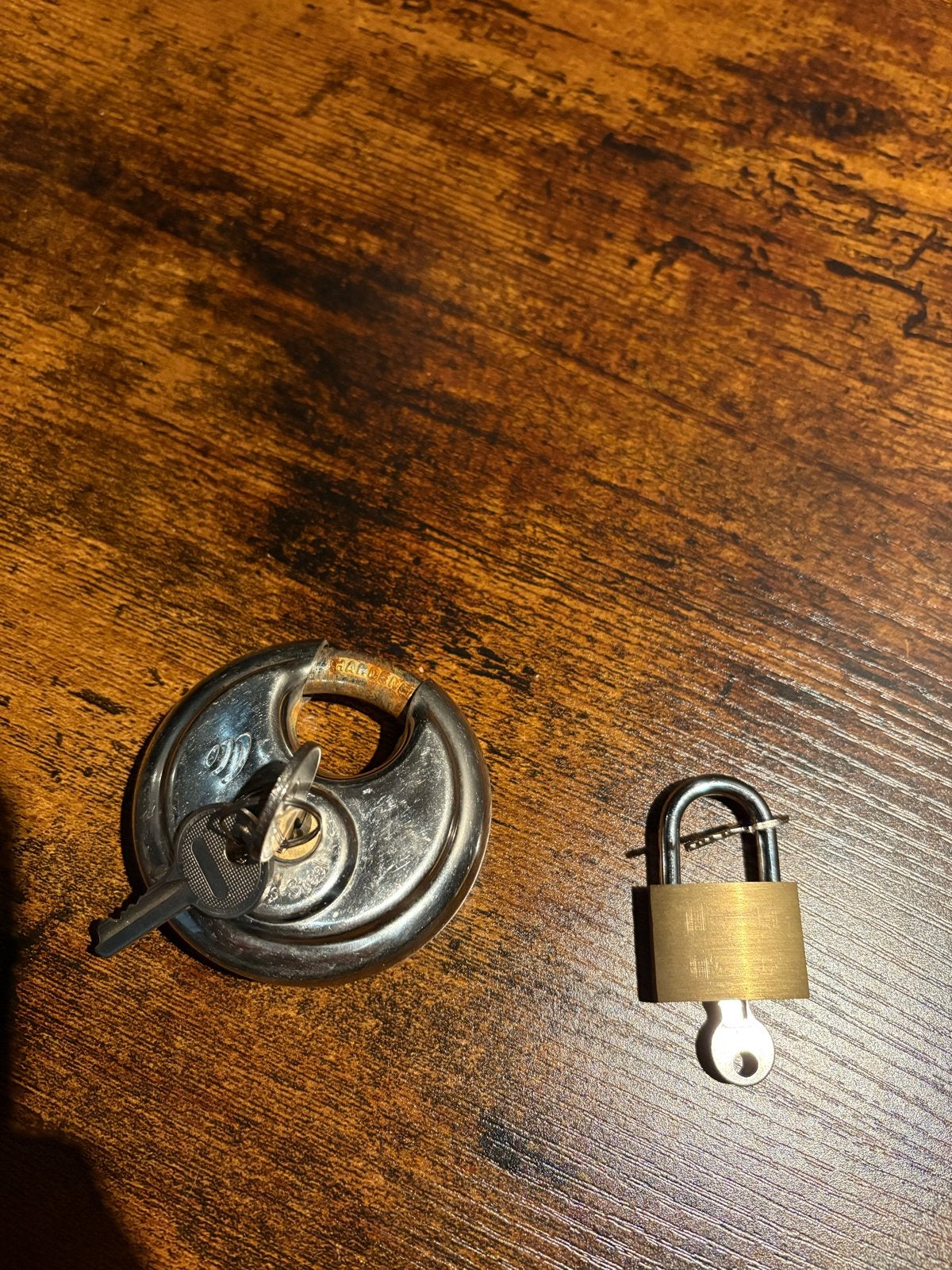 2x Hangsloten met sleutels, Auto diversen, Anti-diefstal, Ophalen of Verzenden, Gebruikt