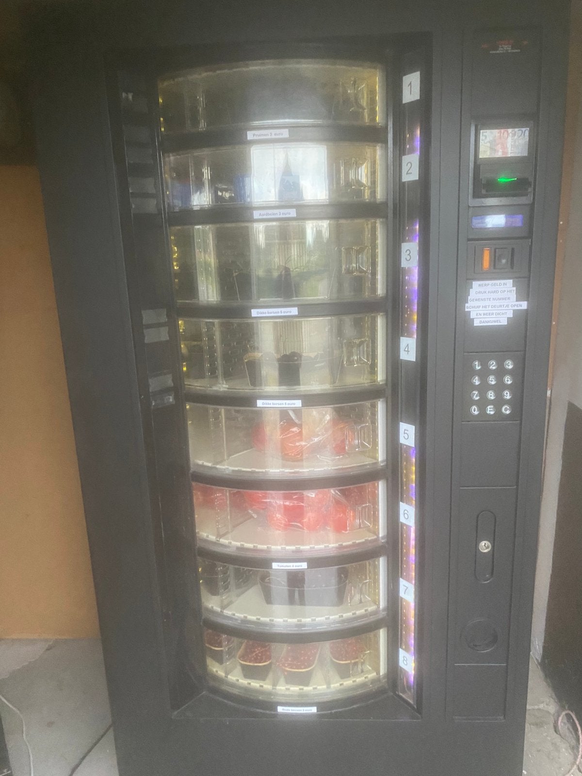 Boederijautomaat, verkoopautomaat, vendingautomaat, Ophalen, Gebruikt