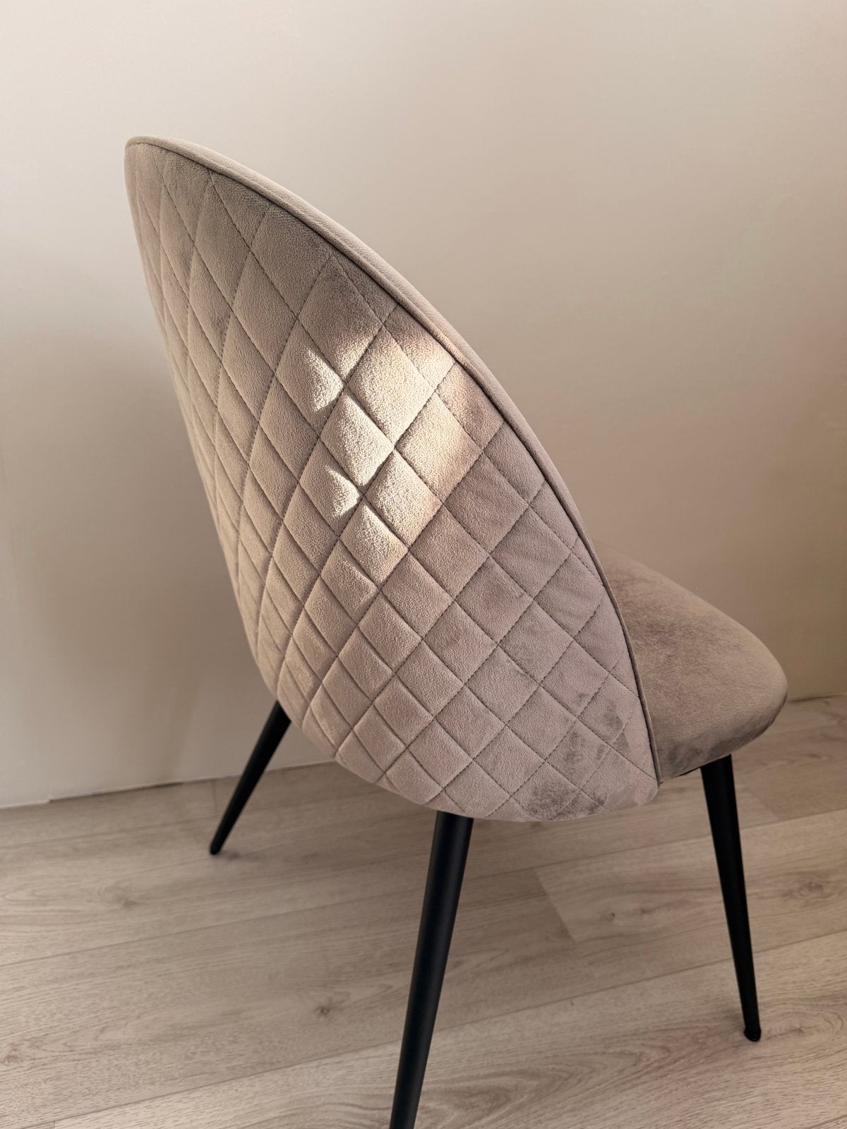 2 grijze stoelen van Jysk, Ophalen, Gebruikt, Twee, Stof