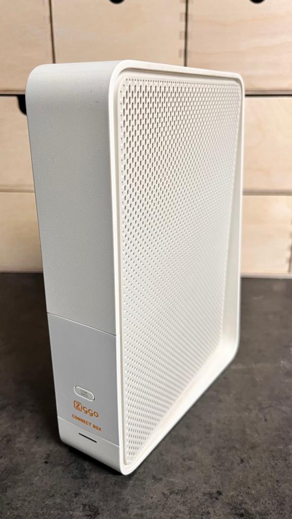 Ziggo connetbox modem, Computers en Software, Ophalen of Verzenden, Gebruikt