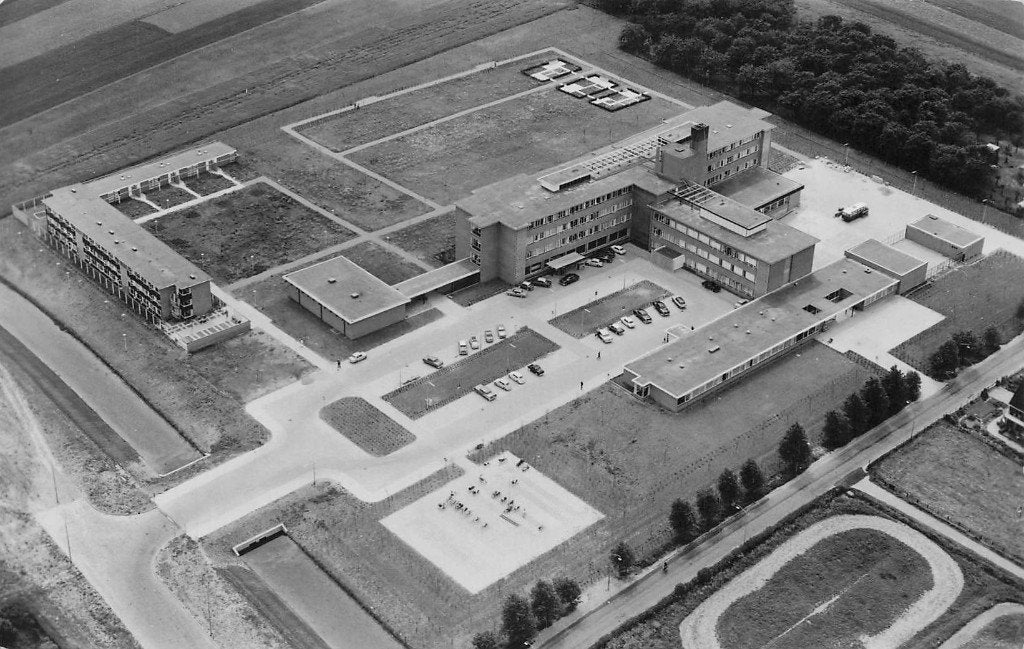 Tiel - LUCHTFOTO Streekziekenhuis Bethesda (1965), Ophalen of Verzenden, 1960 tot 1980, Gelopen, Gelderland