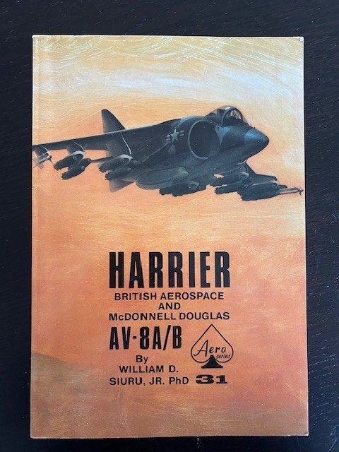 Harrier & AV-8A/B, Ophalen of Verzenden, Zo goed als nieuw, Boek of Tijdschrift