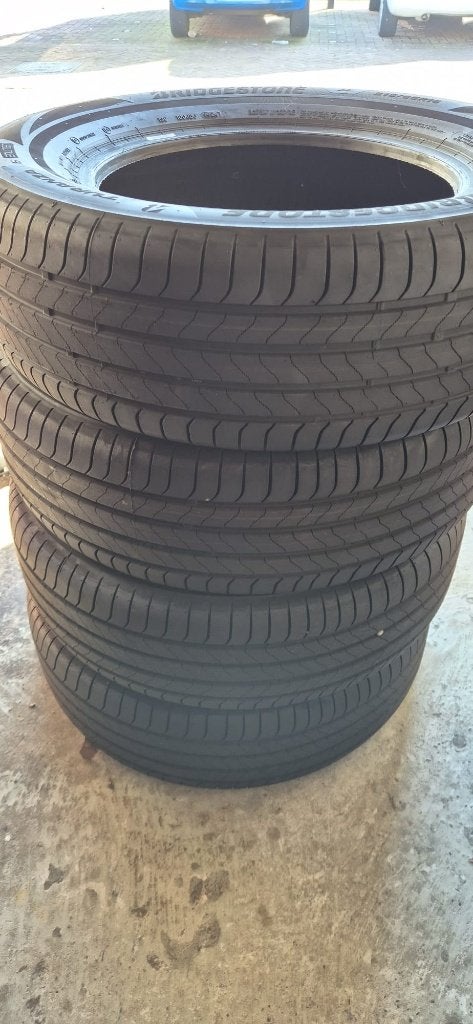 banden Bridgestone Zomerband 215-65 R16 Dot 2024, Auto-onderdelen, Banden en Velgen, Ophalen, 215 mm, 16 inch, Band(en)
