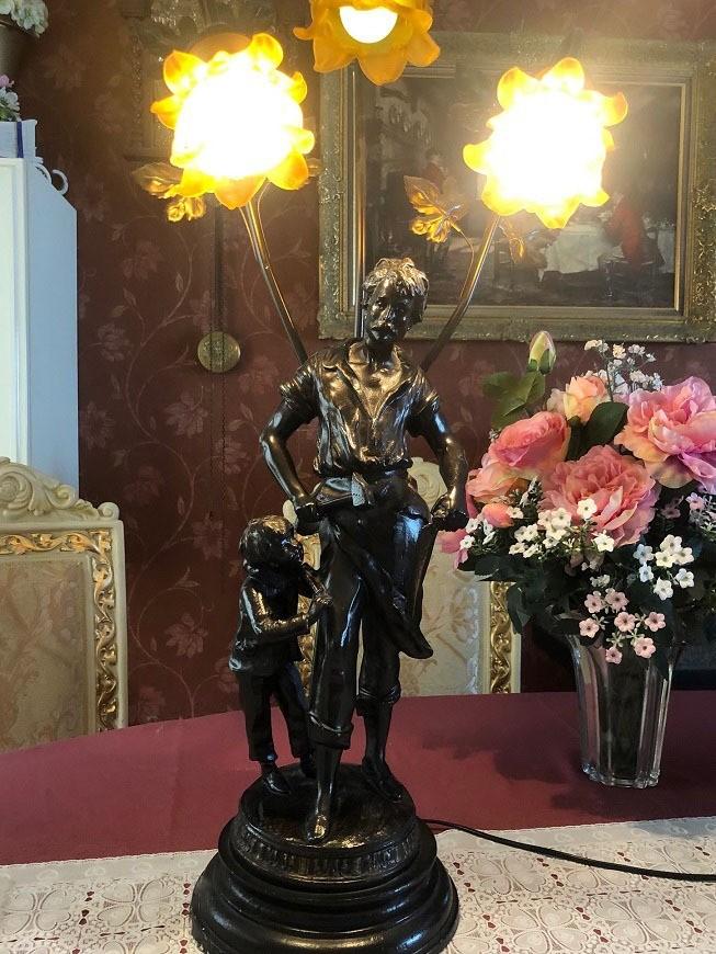Groot Franse tafellamp / staande lamp moreau beelden man, Ophalen