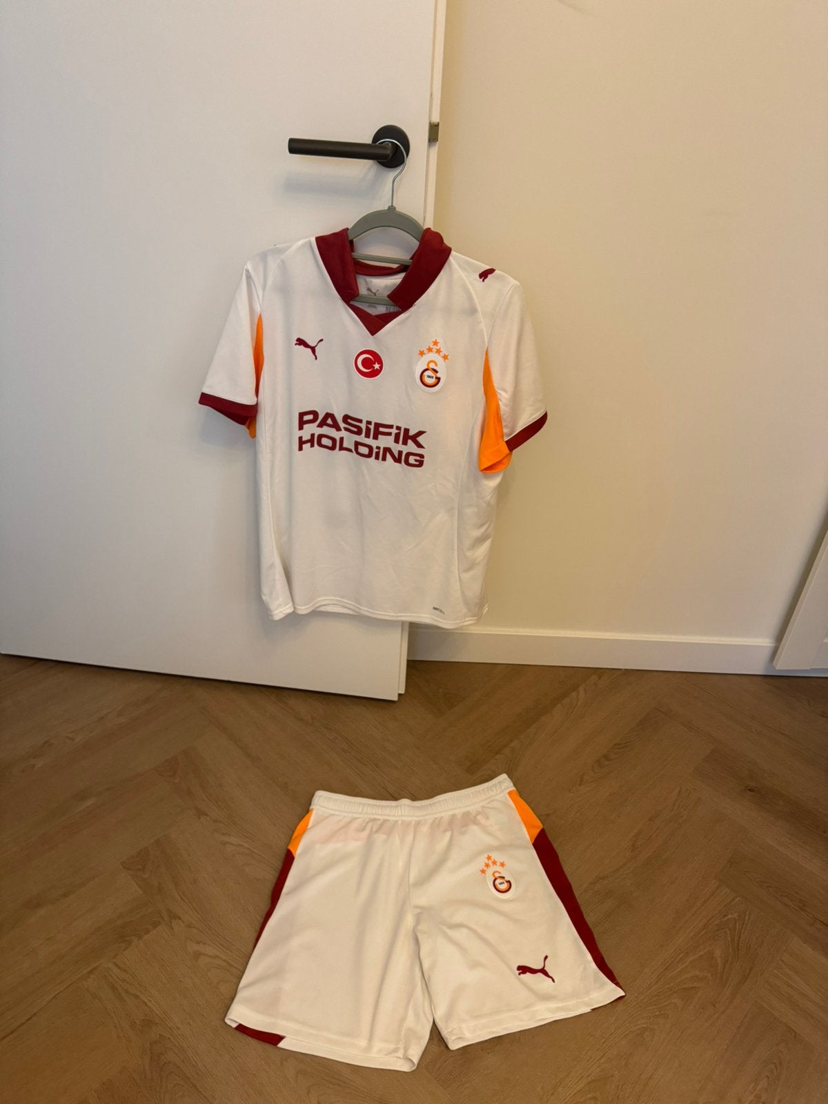 Galatasaray oshimhen tenu orgineel kinderen, Sport en Fitness, Voetbal, Maat XL, Ophalen of Verzenden, Zo goed als nieuw, Shirt