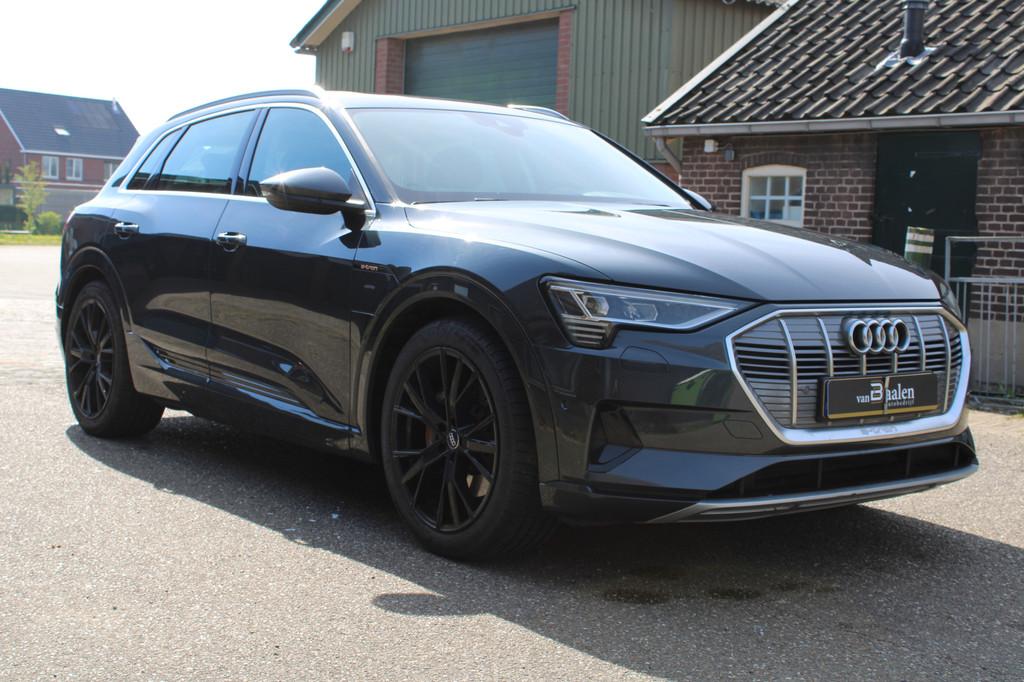 Audi e-tron e-tron 50 quattro Launch edition 71 kWh SOh 90,8, Auto's, Audi, Automaat, Zwart, 124 €/maand, Vierwielaandrijving