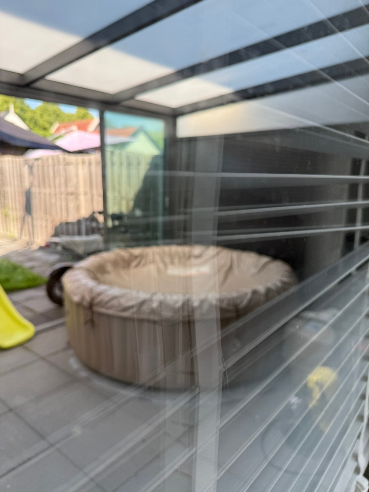 Jacuzzi intex 6pers., Ophalen, Zo goed als nieuw, Filter, Opblaasbaar