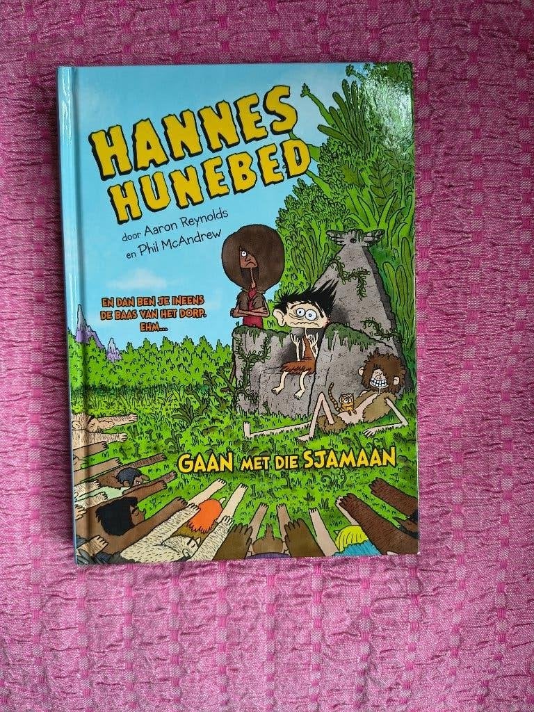 Hannes Hunnebed "gaan met die sjamaan" kinderboek, Ophalen of Verzenden, Zo goed als nieuw, Fictie