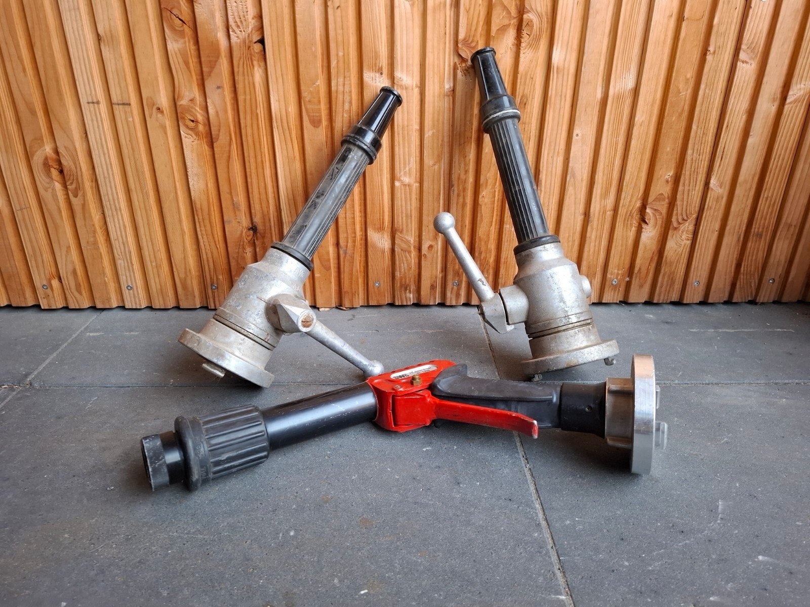 Te koop div. spuitkoppen en straalpijpen storz koppeling, Ophalen