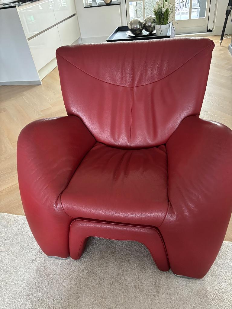 Leolux Echnaton fauteuil + Hocker, Design, Ophalen of Verzenden, Zo goed als nieuw, 75 tot 100 cm
