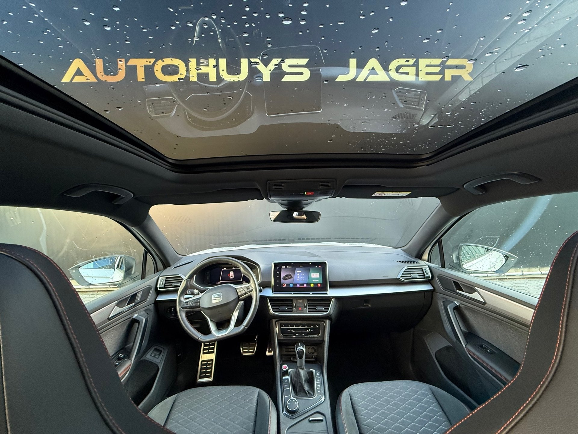 SEAT Tarraco 1.4 TSI e-Hybrid PHEV FR Business Pano Memory C, Auto's, Seat, 1800 kg, Zwart, 4 cilinders, Wit