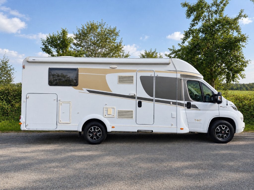 Carado T447 Camper [ Automaat Luchtvering Dakairco Hefbed ], Automaat, Standaard zit, Ringverwarming, Fiat