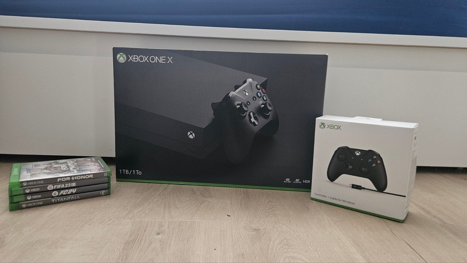 Xbox one X Nieuwstaat, Spelcomputers en Games, Spelcomputers | Xbox One, Refurbished, Xbox One X, 1 TB, Met 2 controllers, Met games