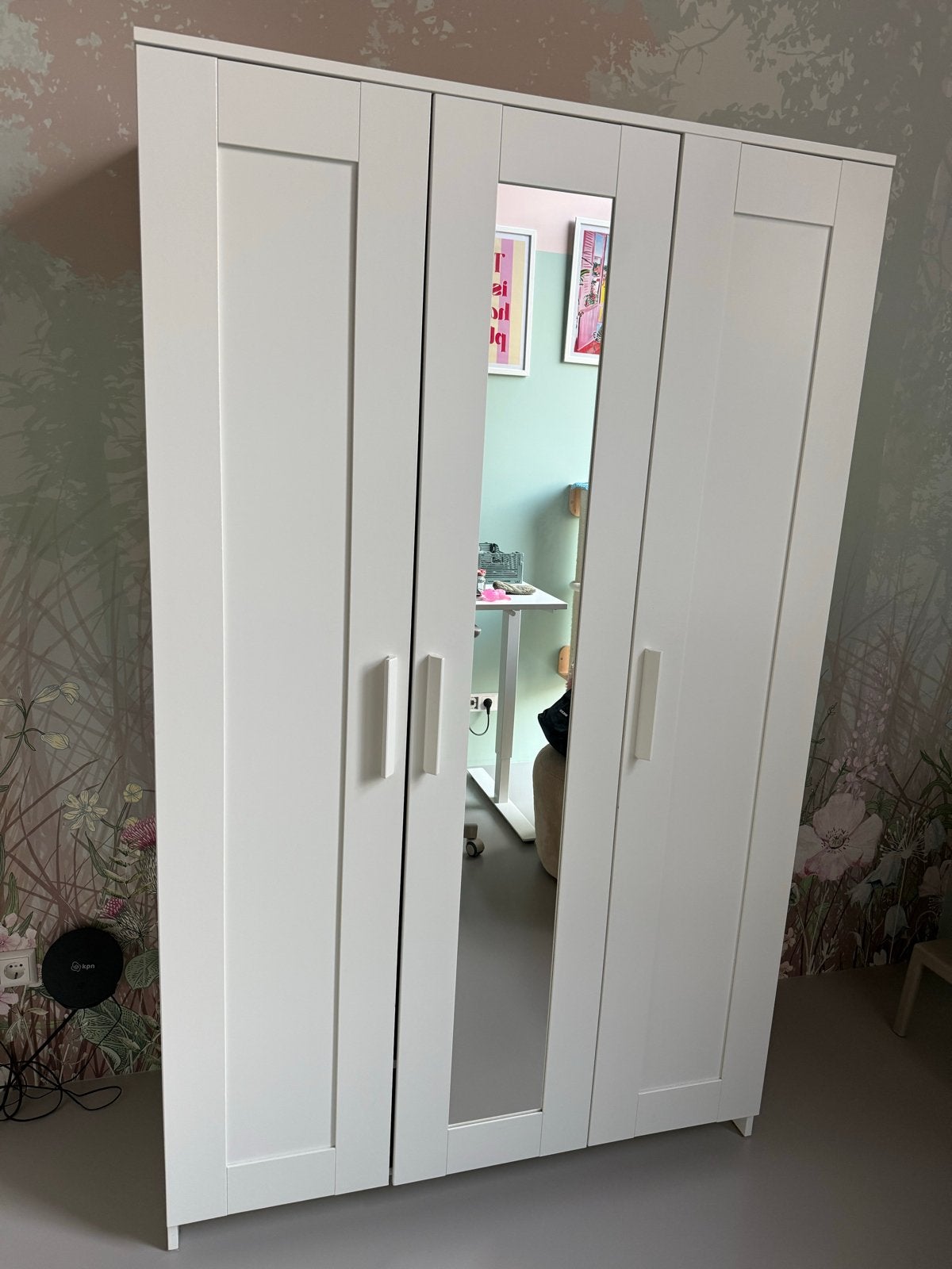 Witte kledingkast met spiegeldeur te koop!, Huis en Inrichting, Ophalen, 100 tot 150 cm, Zo goed als nieuw, 150 tot 200 cm