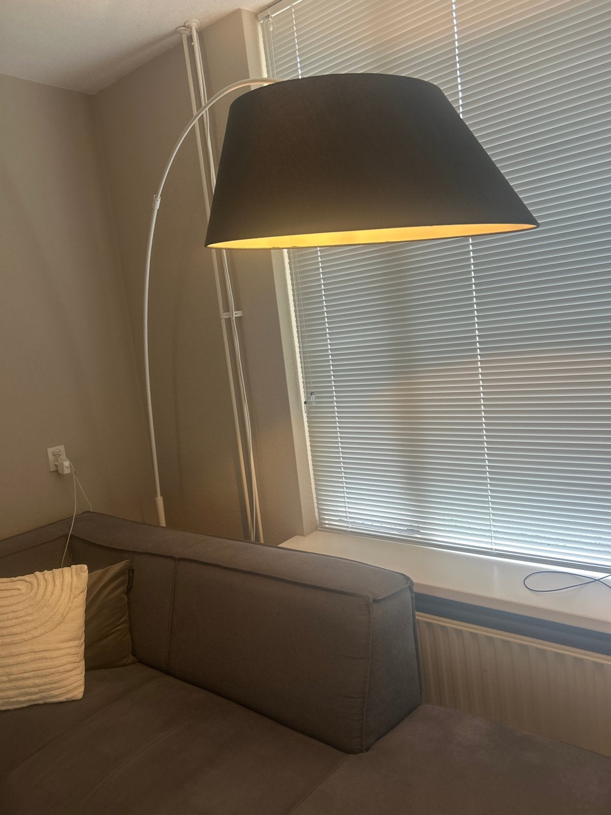 Staande lamp Loods 5 met zwarte kap, Huis en Inrichting, Lampen | Vloerlampen, Ophalen, E27 (groot), Zo goed als nieuw, Metaal