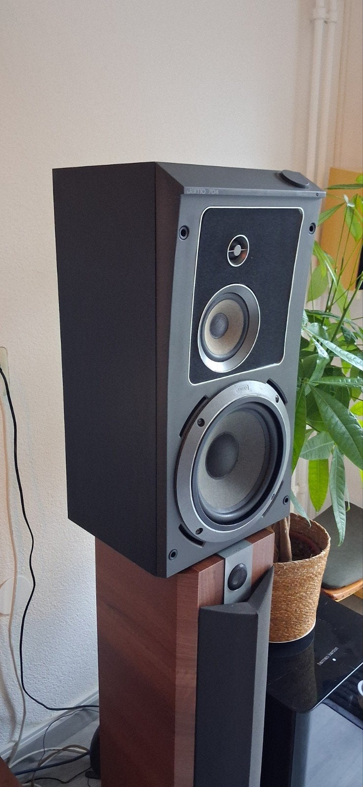 Jamo 704 luidsprekers (Gereviseerd) professioneel serie., Ophalen, Stereo speakers, Zo goed als nieuw, 60 tot 120 watt