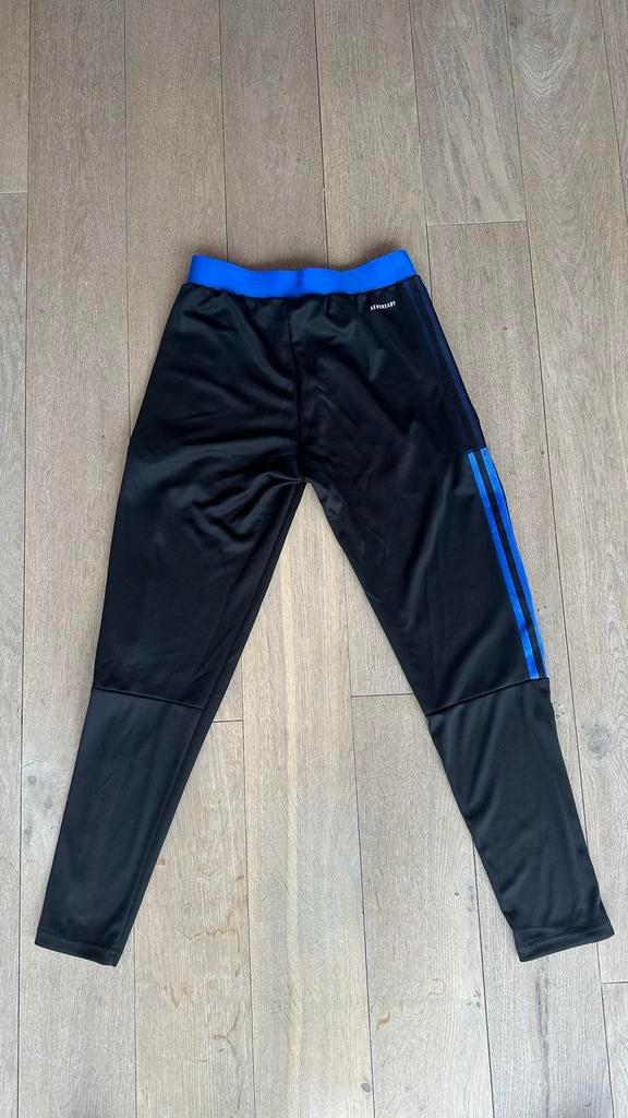 Adidas Real Madrid trainingsbroek - Maat S, Kleding | Heren, Sportkleding, Zwart, Ophalen of Verzenden, Voetbal, Gedragen
