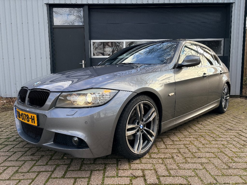 BMW 3-Serie 318i M-Sport Edition - Dakje - Xenon - Revisie, Euro 5, Achterwielaandrijving, Zwart, Leder