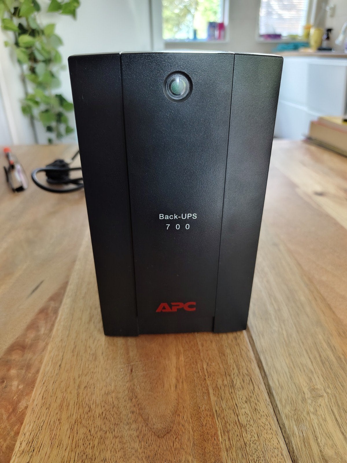 APC Back-UPS 700(Zonder accu), Computers en Software, Ophalen of Verzenden, Zo goed als nieuw