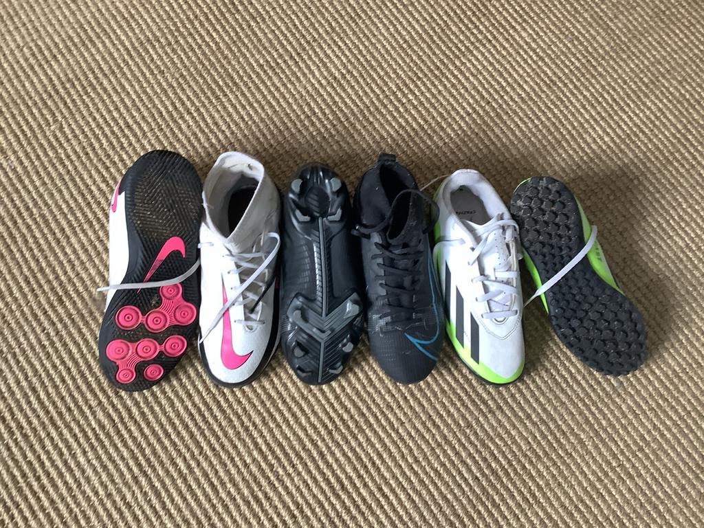 Voetbalschoenen: Adidas en Nike, diverse maten, Ophalen of Verzenden, Gebruikt, Schoenen