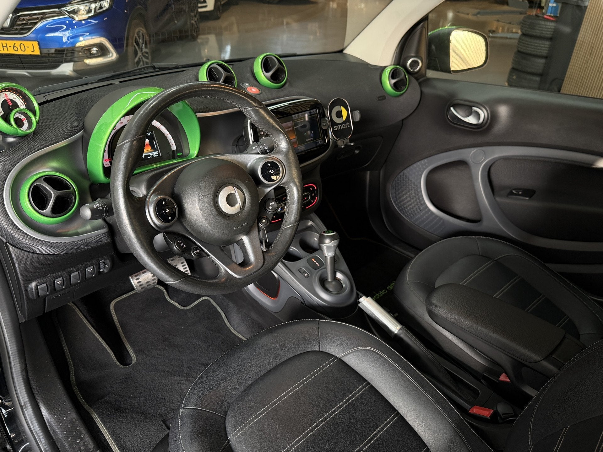 Smart Fortwo Brabus electric drive prime 18 kWh (bj 2018), Auto's, Automaat, Achterwielaandrijving, Zwart, 2 stoelen