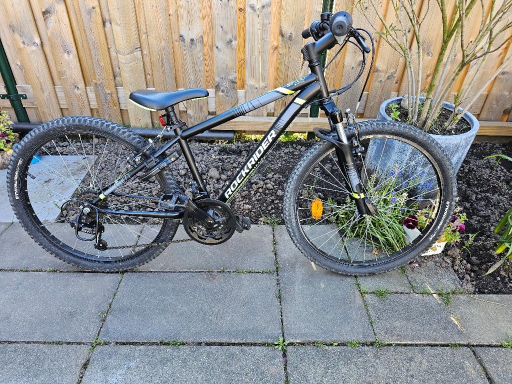 Btwin Rockrider ST500 Mountainbike 24 inch 18 versnellingen, Fietsen en Brommers, Fietsen | Jongens, Ophalen, Zo goed als nieuw