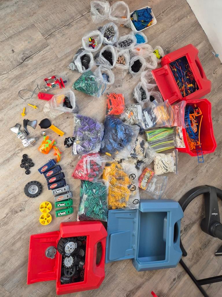 Grote partij K'nex met knex opberg koffers en doos, Ophalen, K'nex