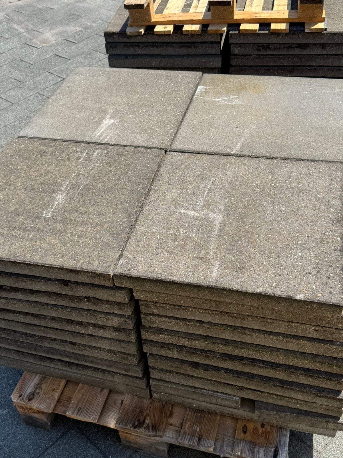 240 stuks betontegels 50x50x5 cm, Ophalen, Zo goed als nieuw, Beton, Terrastegels
