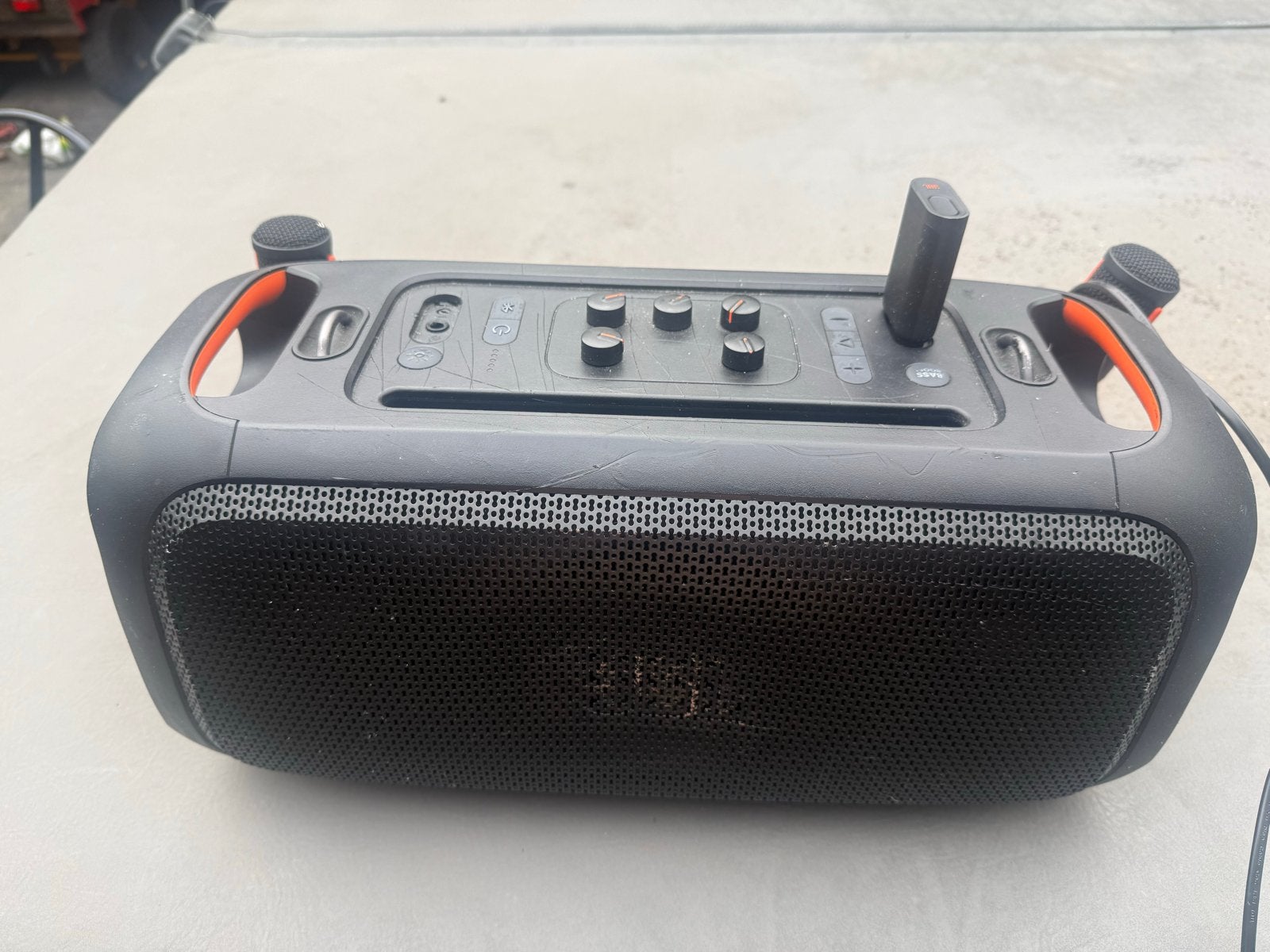 JBL Partybox met microfoons - Perfect voor elk feest!, Ophalen of Verzenden, Zo goed als nieuw, Luidspreker(s)