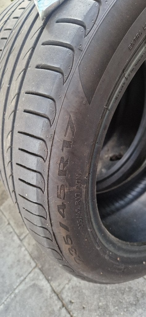 Pirelli Powergy banden 235/45 R17, Auto-onderdelen, Banden en Velgen, Ophalen, Gebruikt, 17 inch, 235 mm