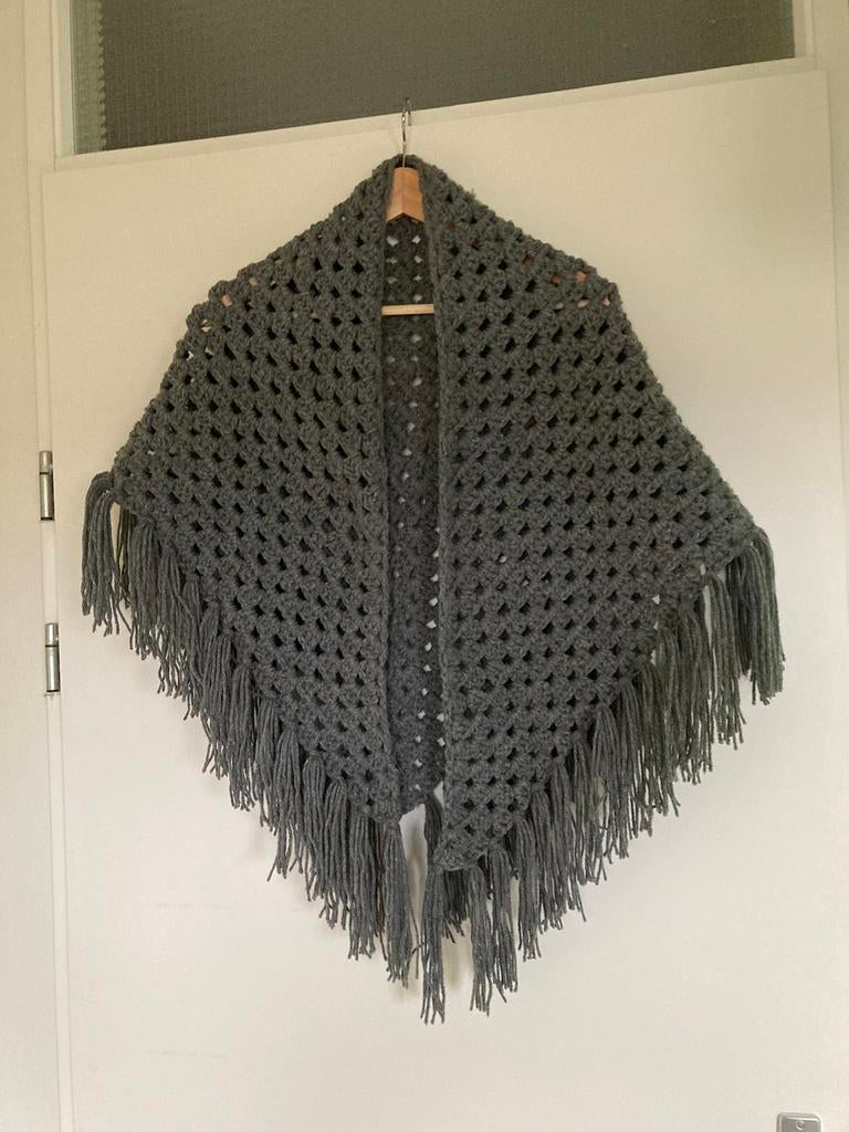 Donker grijze omslagdoek nieuw handgemaakt, Ophalen of Verzenden, Nieuw