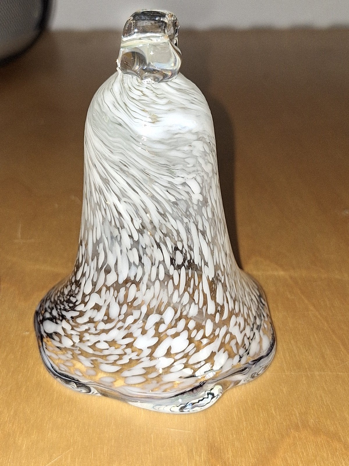 Unieke handgeblazen glazen bel - Wit, zwart, goud spikkel, Antiek en Kunst, Ophalen of Verzenden