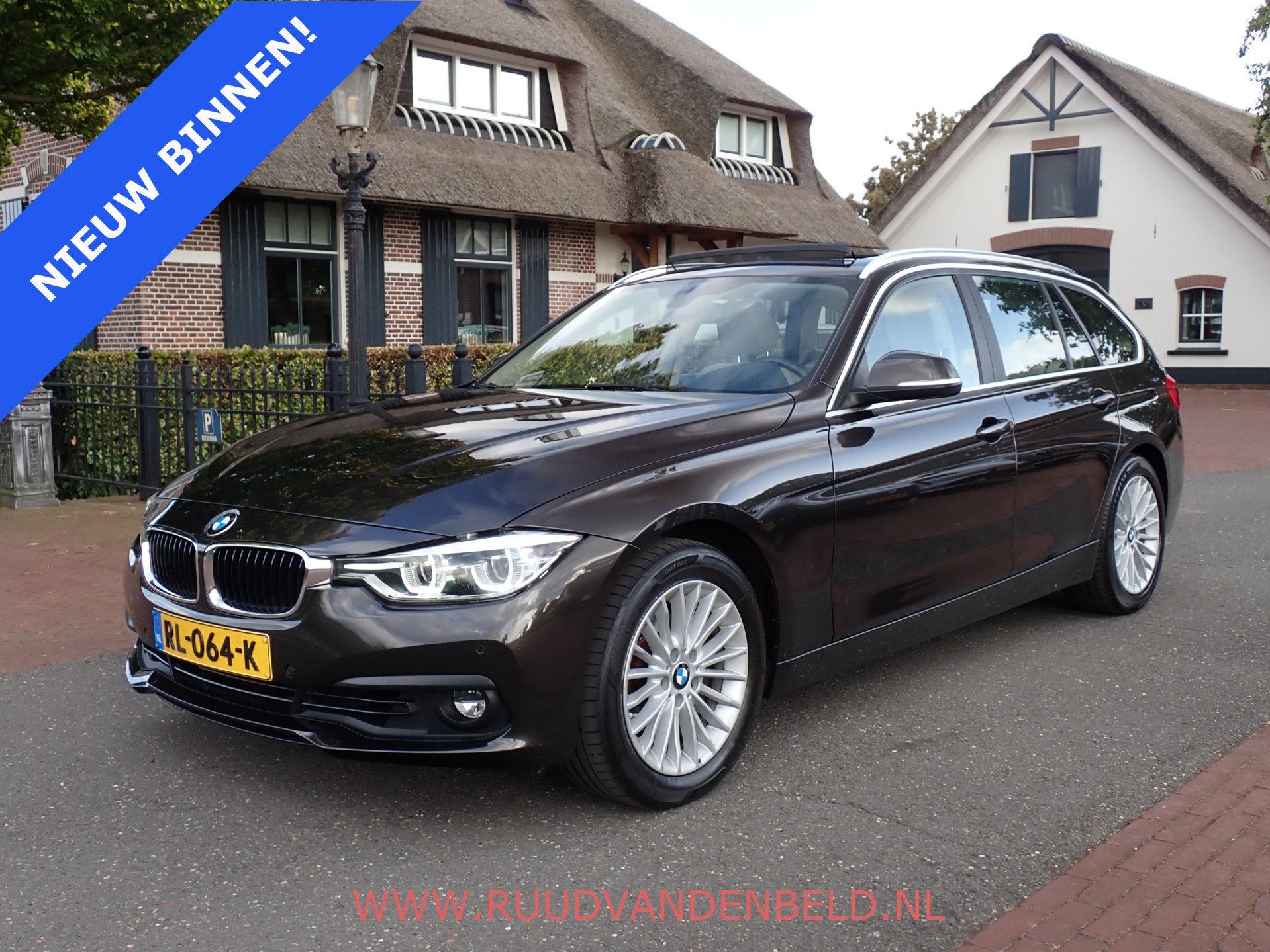 BMW 3 Serie Touring 320i High-Exe TREKHAAK / HEAD-UP / CARPL, Automaat, 1998 cc, Achterwielaandrijving, 4 cilinders