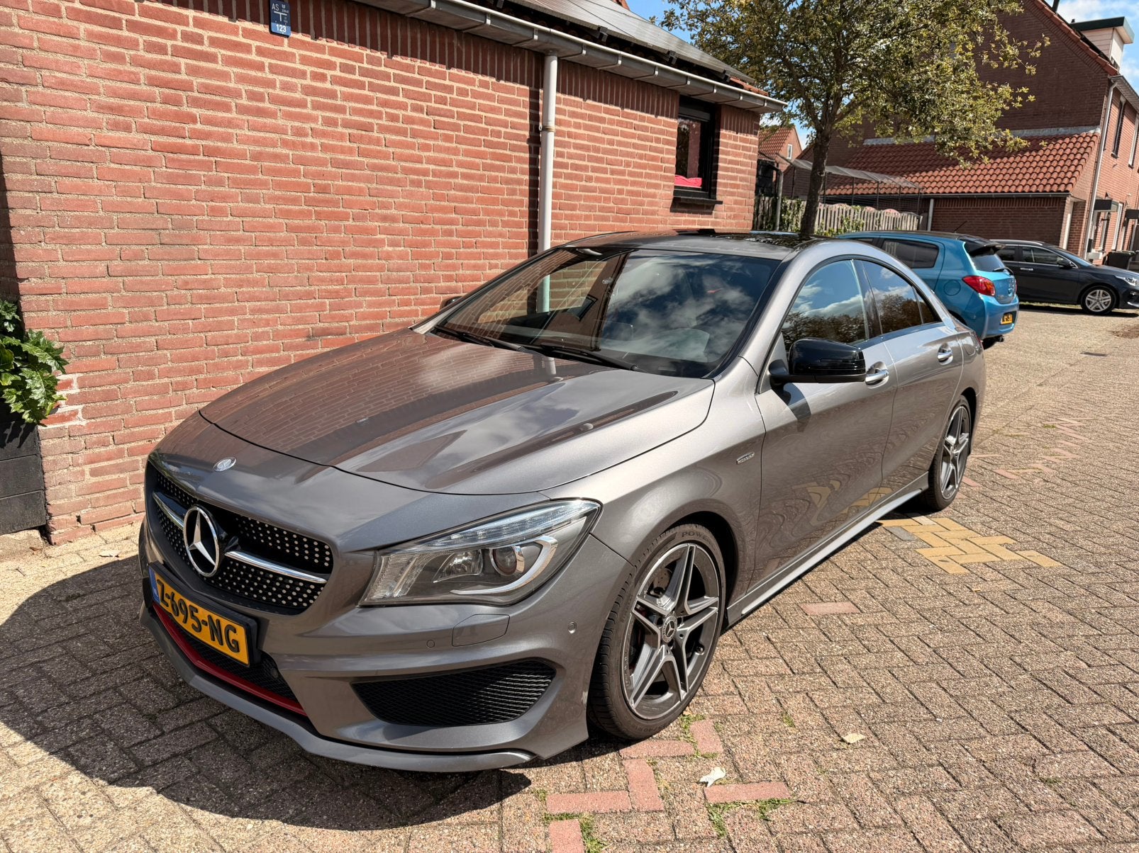 Mercedes CLA250 AMG 4-MATIC 211 PK 2015 PANO-KEYLESS- MEMORY, Automaat, CLA, 4 cilinders, Leder