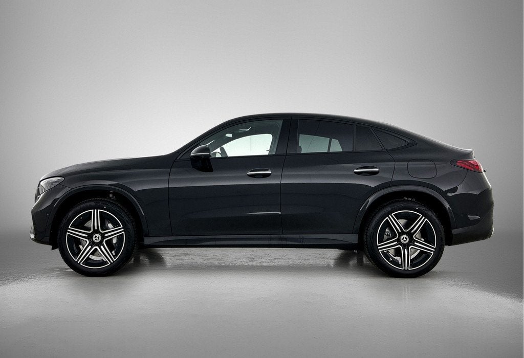 Mercedes-Benz GLC Coupé 300e 4MATIC Business Solution AMG |, Auto's, Mercedes-Benz, Automaat, Zwart, Zwart, Bedrijf