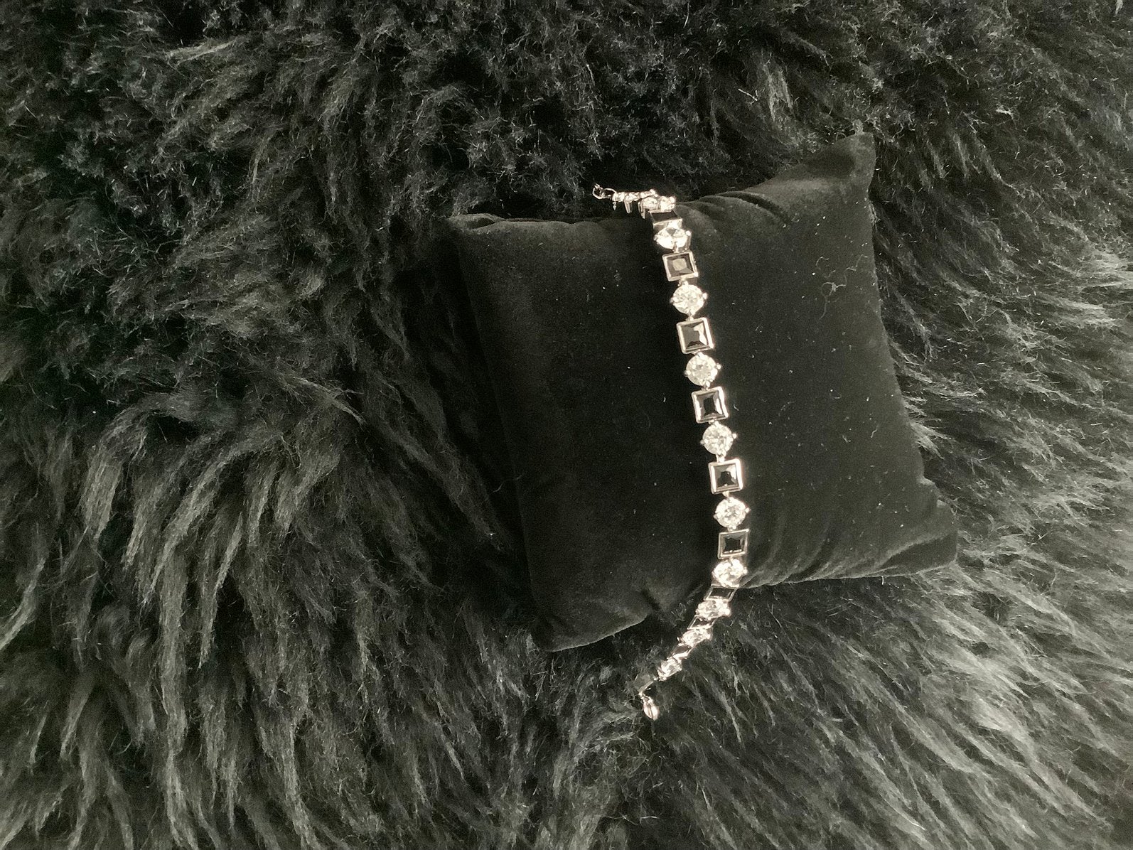 Prachtige Zilveren Armband—Witte en Zwarte Zirkonia’s, Ophalen of Verzenden, Zo goed als nieuw, Zilver