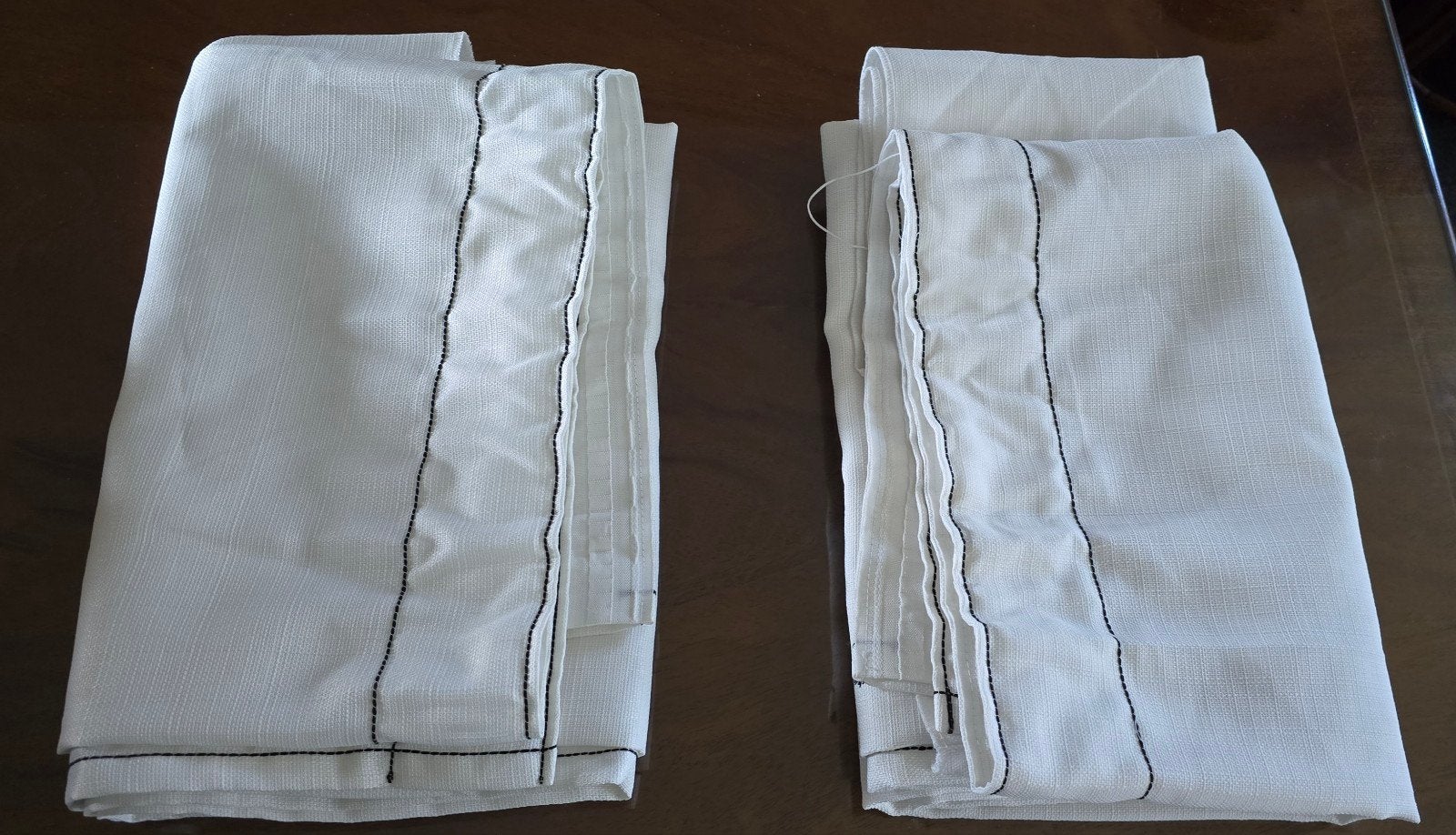 Witte vitrage gordijnen met zwarte stiksels, Vitrage, Wit, Nieuw, Ophalen of Verzenden