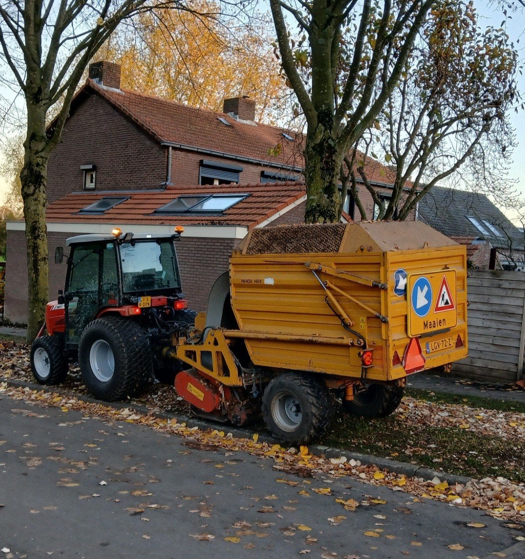 schouten panda 1404 maaizuigwagen, Ophalen, Werkplaats, Gebouw of Erf