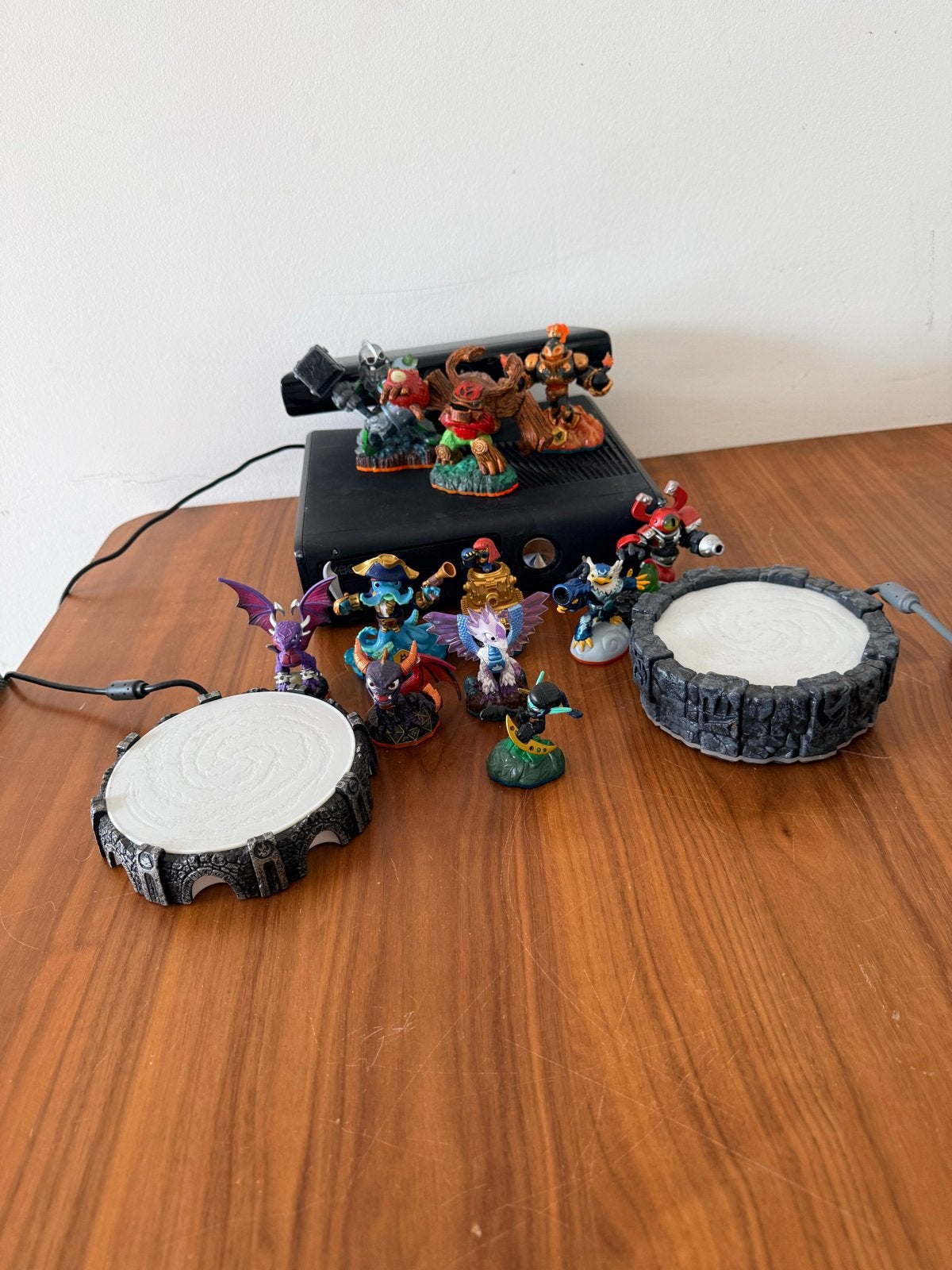 Xbox 360 met Kinect zonder controller met Skylanders etc, Gebruikt, 1 speler, Eén computer, Vanaf 3 jaar