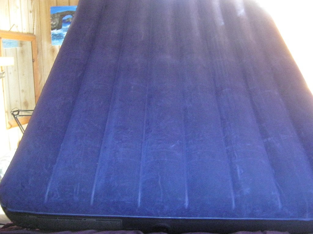 blauw 25 cm dik luchtbed 2persoons van intex, Ophalen of Verzenden, Gebruikt, 2-persoons