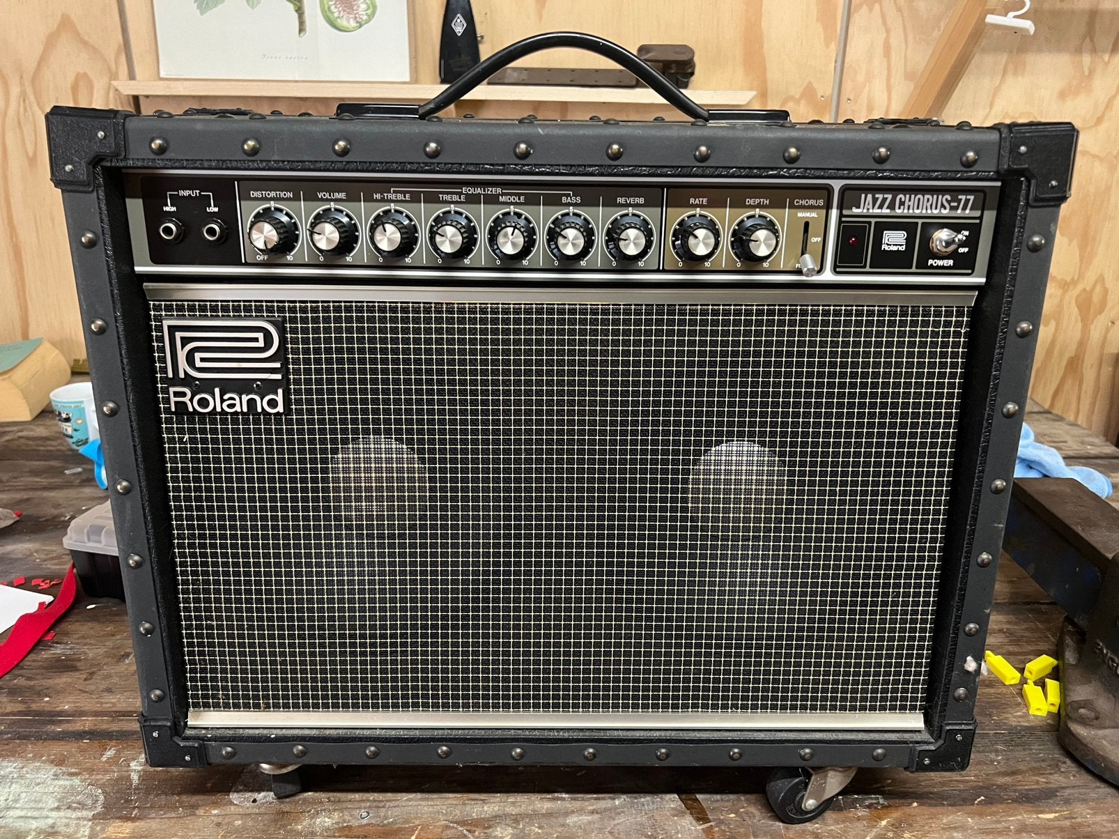 Roland Jazz Chorus - 77, Ophalen, Zo goed als nieuw, Roland, 50 tot 100 watt