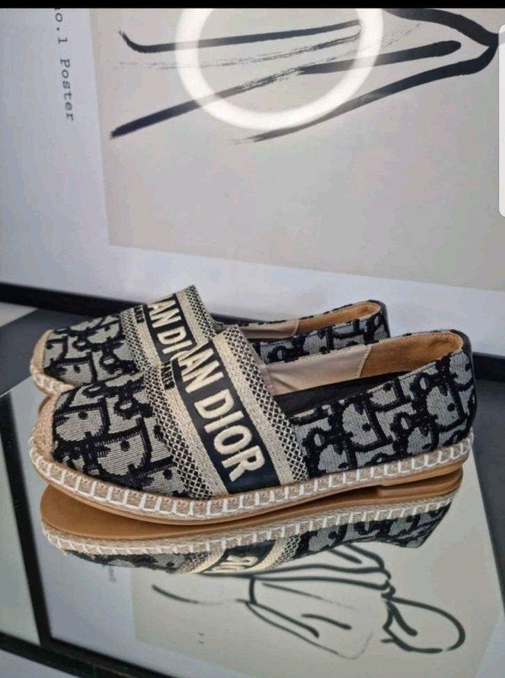 mooie schoenen, Kleding | Dames, Ophalen of Verzenden, Zo goed als nieuw, Sneakers of Gympen