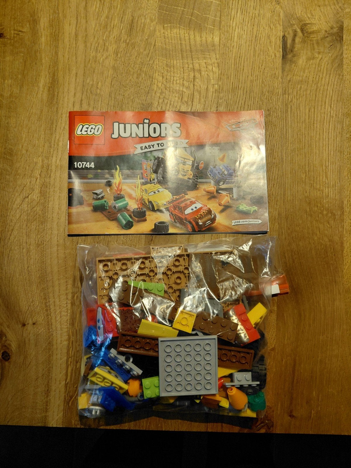 Lego Juniors 10744 Cars 3 Bliksem McQueen Race, Gebruikt, Overige thema's, Lego, Inclusief instructies