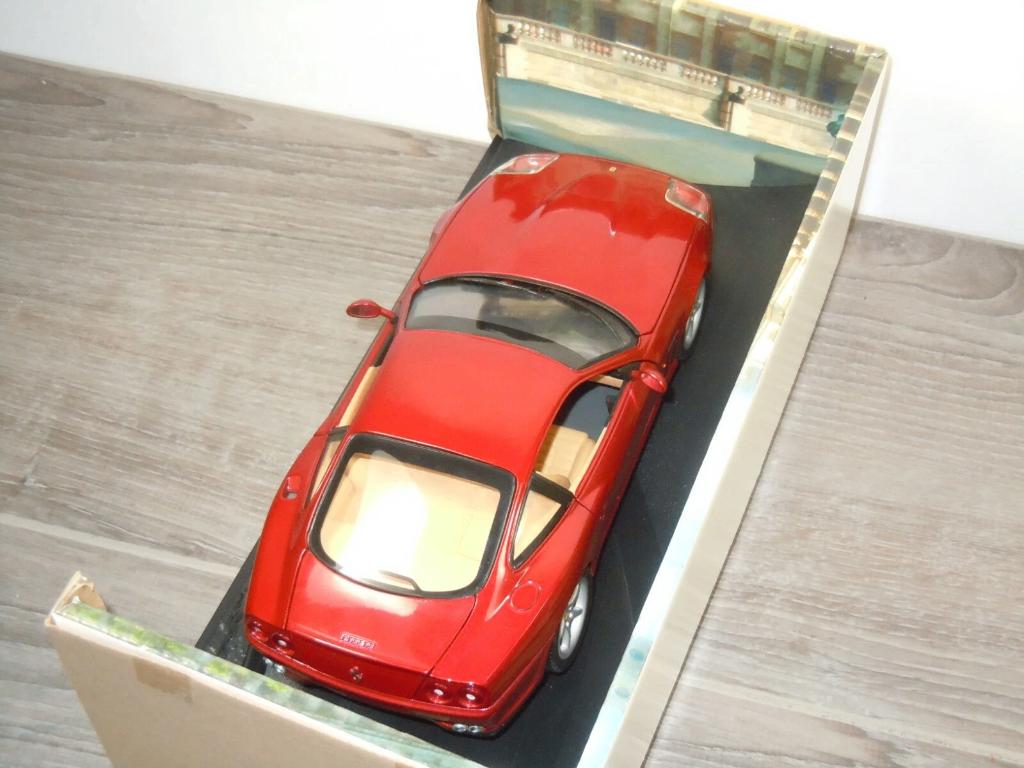 Ferrari 550 Maranello 1996 - Hotwheels 23916 - 1:18, Auto, Verzenden, Zo goed als nieuw, X