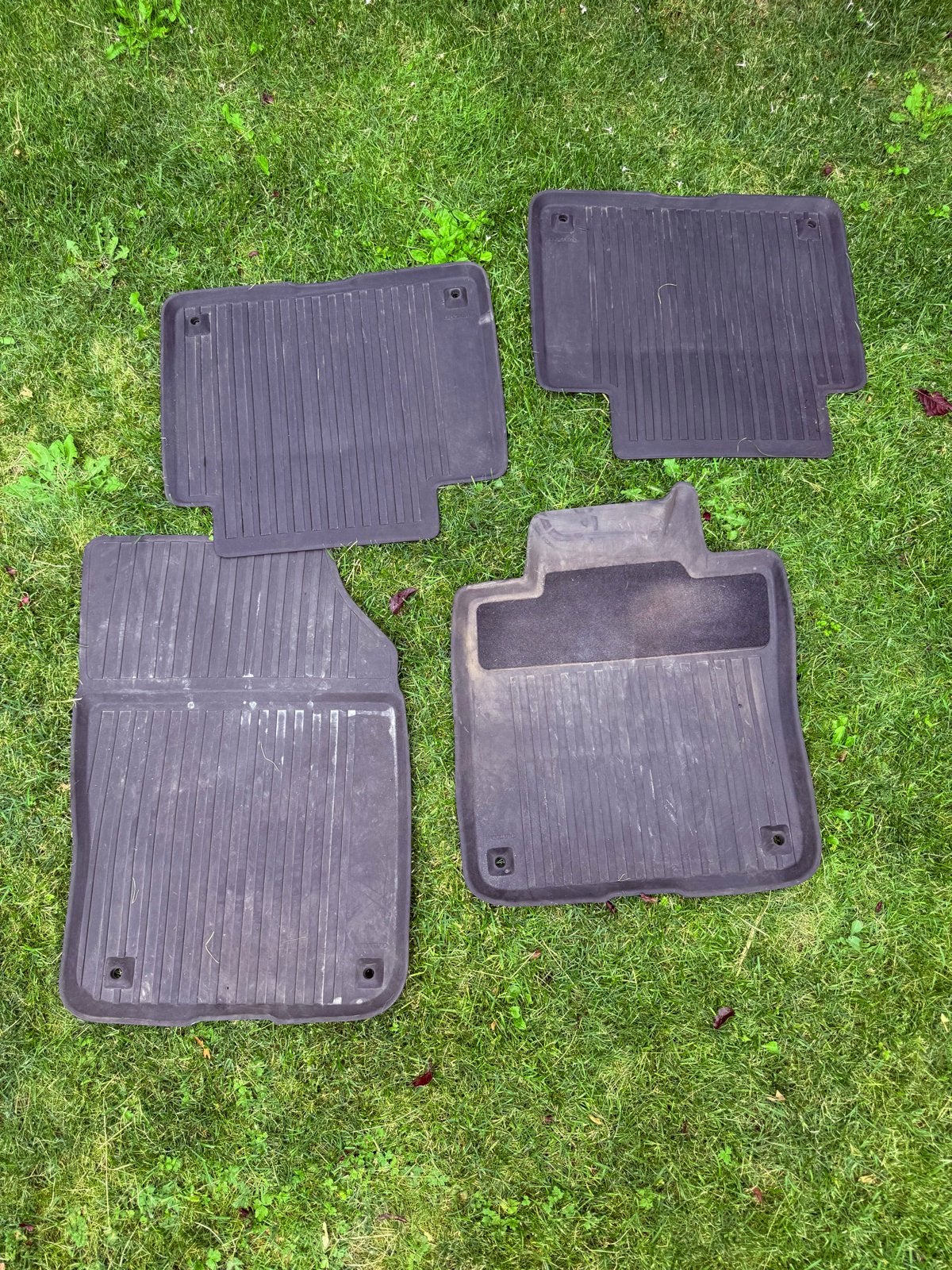 Originele Volvo V90 / S90 rubber automatten set 2016-2025, Ophalen, Gebruikt
