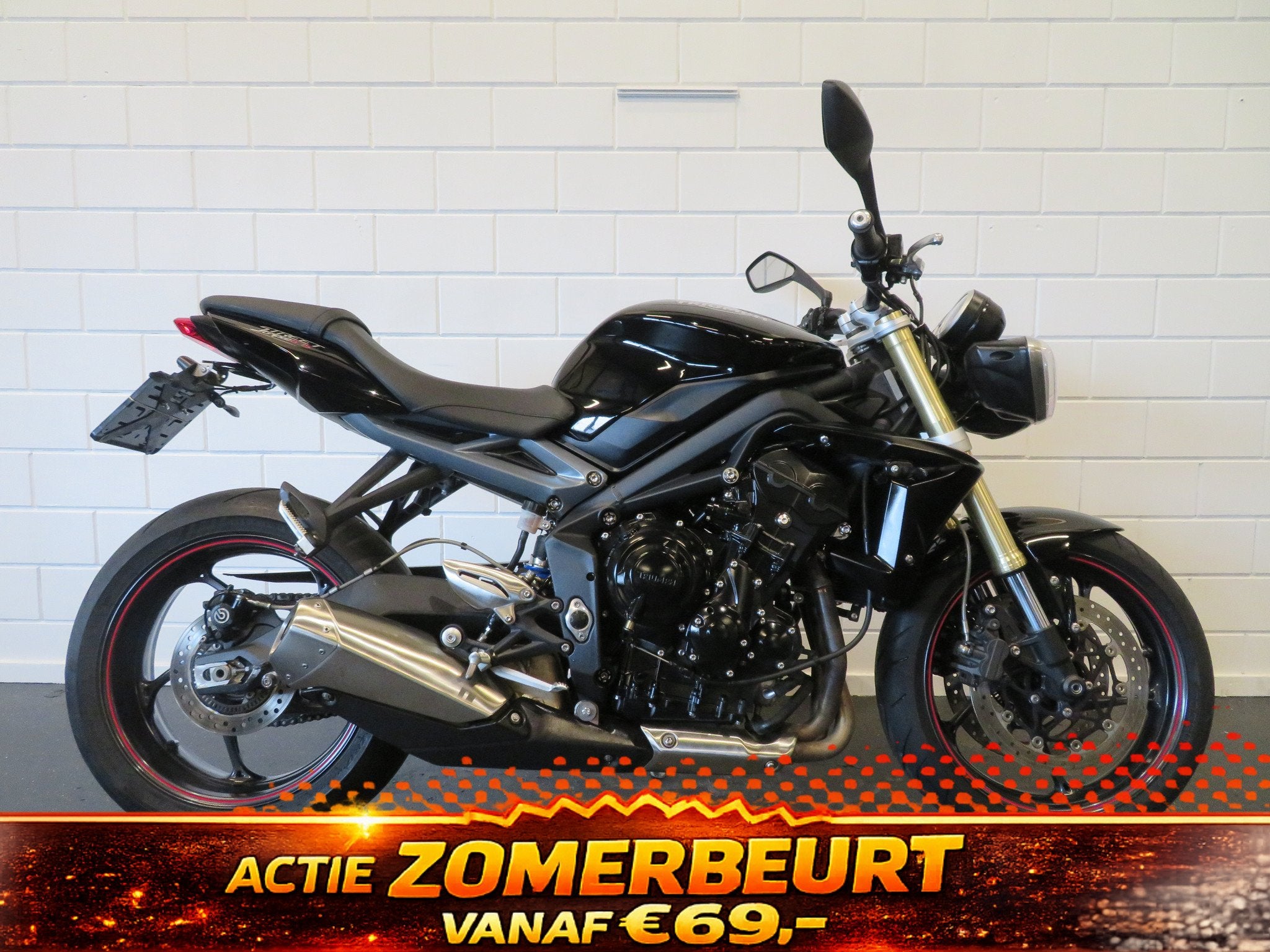 Triumph STREET TRIPLE 675 BLACK EDITION TOP (bj 2016), Motoren, Motoren | Triumph, 675 cc, Bedrijf, Naked bike