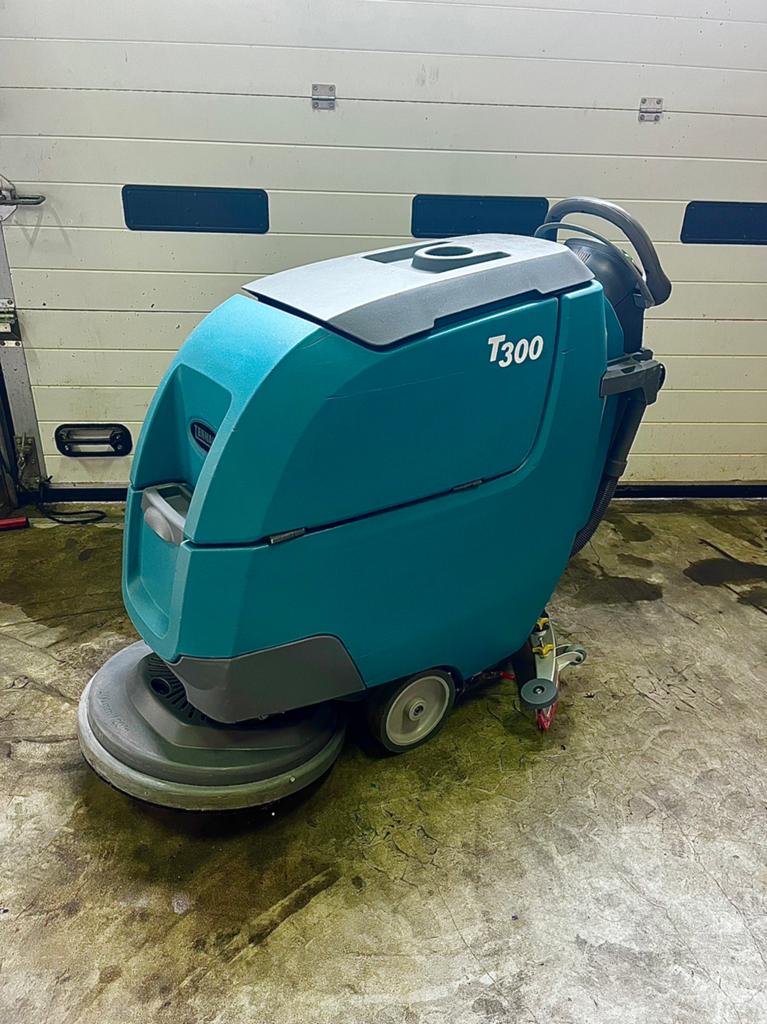 Tennant t300 Schrobmachine (NIEUWE ACCU’S!), Doe-het-zelf en Verbouw, Reinigingsmachines, Ophalen of Verzenden, Zo goed als nieuw