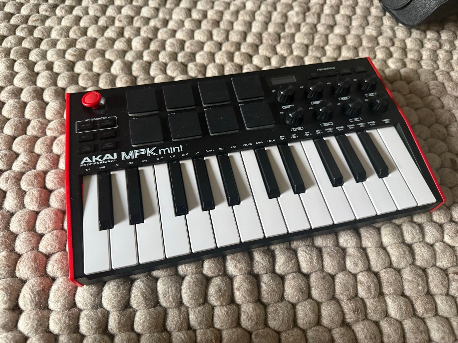 AKAI MPK mini MIDI-keyboard - Zo goed als nieuw, Overige merken, Midi-aansluiting, Zo goed als nieuw, Overige aantallen